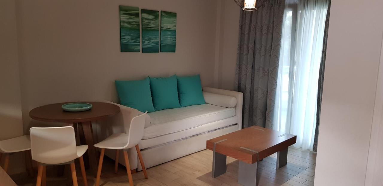 Hatzoudis Luxury Suites Chrysi Ammoudia Exterior foto