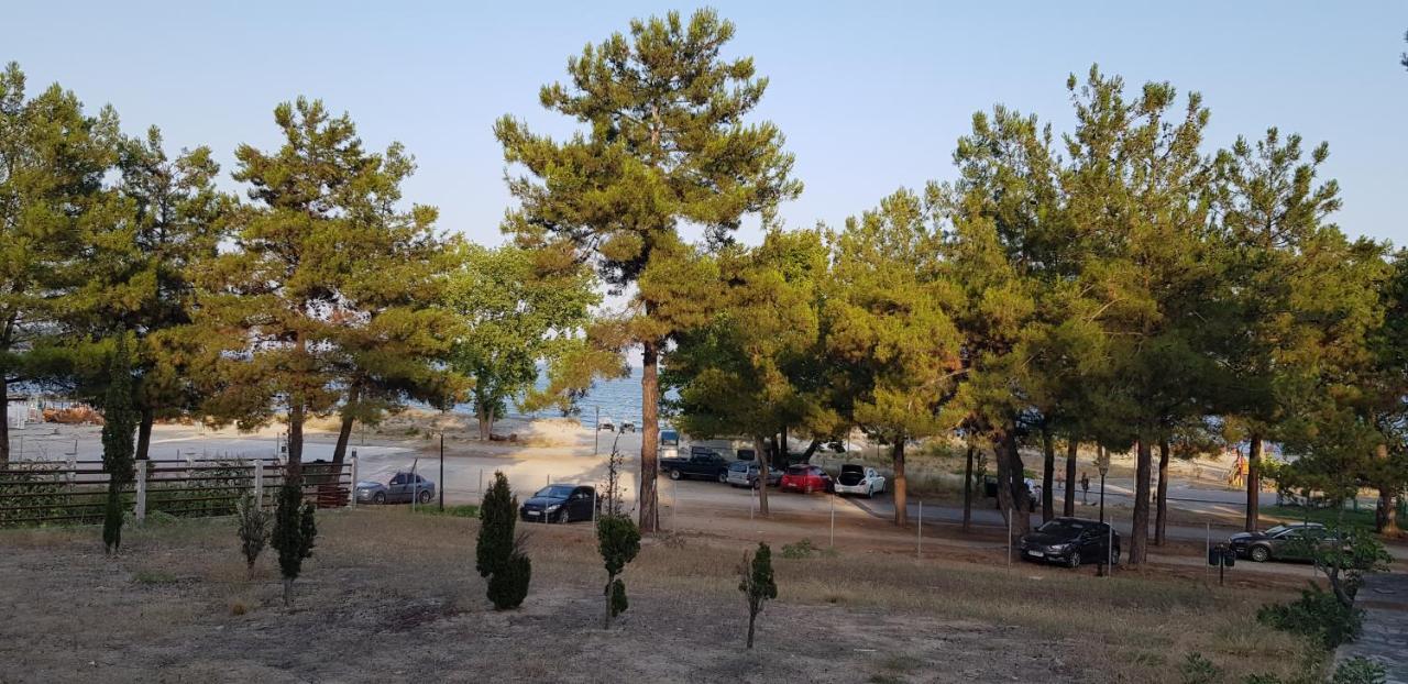 Hatzoudis Luxury Suites Chrysi Ammoudia Exterior foto