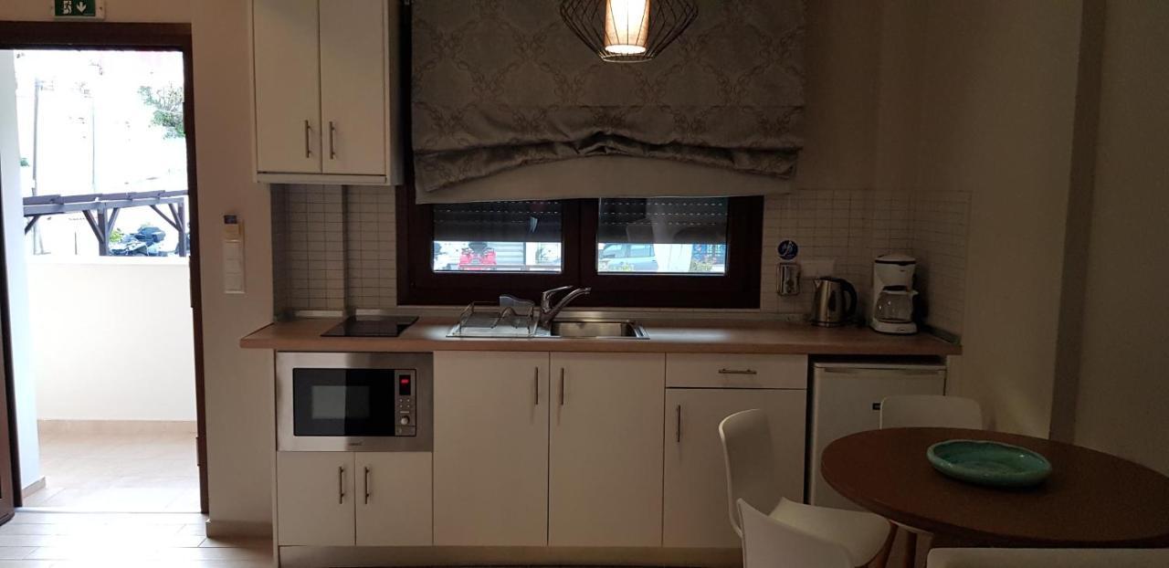 Hatzoudis Luxury Suites Chrysi Ammoudia Exterior foto