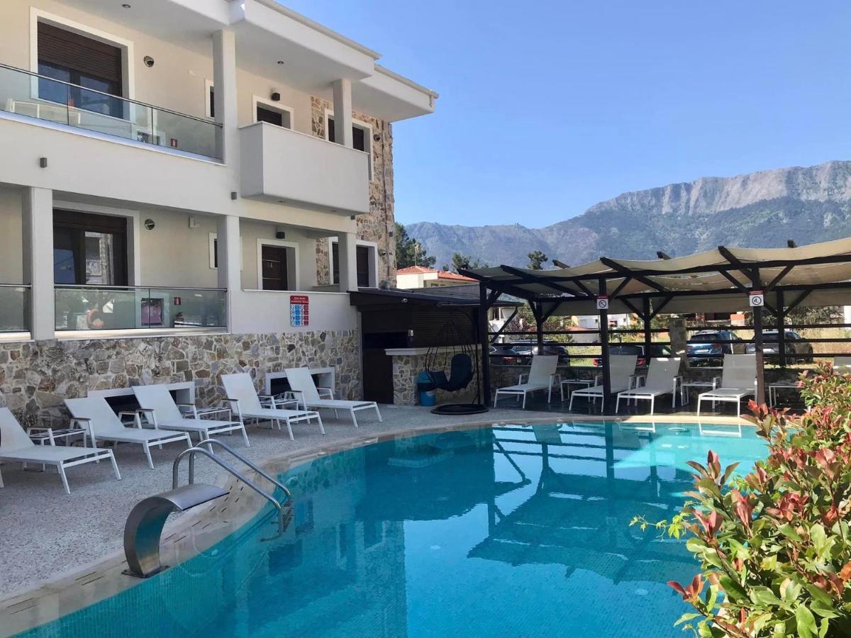 Hatzoudis Luxury Suites Chrysi Ammoudia Exterior foto