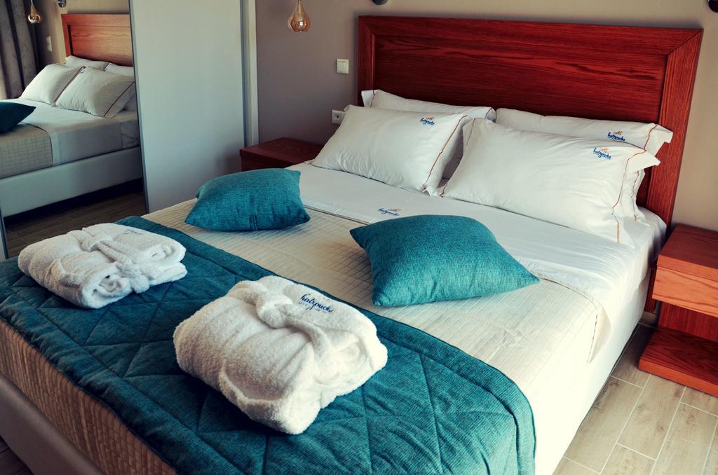 Hatzoudis Luxury Suites Chrysi Ammoudia Exterior foto